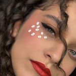 اموزش و خدمات تخصصی مژه
