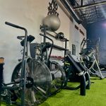 مجموعه ورزشي رزمیار (بانوان و آقایان)