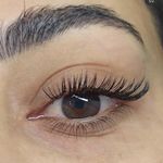 خدمات تخصصی اکستنشن مژه ندا عامری