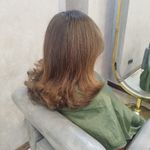 آرایشگاه زنانه لی لی