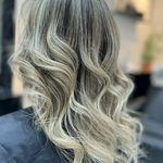 مرکز کاشت ناخن و رنگ مو