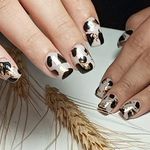 خدمات کاشت ناخن sisimee