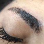 اکستنشن مژه مینا آقایی