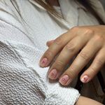 مرکز تخصصی کاشت ناخن و مژه لونا
