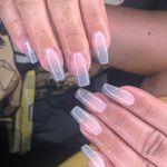 سالن زیبایی و مرکز تخصصی کاشت ناخن هلنا