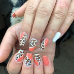 سالن زیبایی و مرکز تخصصی کاشت ناخن هلنا