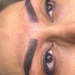 سالن زیبایی و مرکز تخصصی کاشت ناخن هلنا