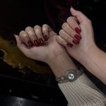 خدمات تخصصی ناخن نگین آزاددل