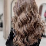 سالن زیبایی و خدمات ناخن پرنیان (انقلاب)