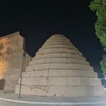 یخدان های دوقلو سیرجان
