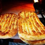 نان روغنی دانا
