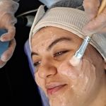 خدمات تخصصی پاکسازی پوست صورت