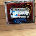 خدمات فنی ، مهندسی ،برق و امنیت پوریا