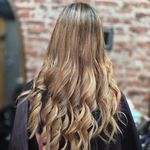 خدمات تخصصی مو رنگ و لایت و فشیال بیگی