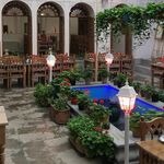 کافه رستوران خانه تاریخی همدم السلطنه