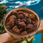 رستوران و سفره خانه سنتی عباسی