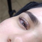 خدمات لیفت و لمینت مژه و ابرو مهسا