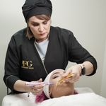 آموزشگاه تخصصی پوست فرزانه غنی