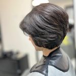 سالن زیبایی و خدمات ناخن پرنیان (انقلاب)