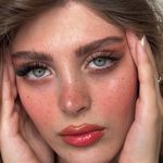آموزش و خدمات مژه ی فریبا رجبی
