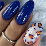 سالن کاشت ناخن فرزان