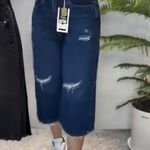 پوشاک زنانه ٫شومیز ٫شلوار ٫کتونی٫ تیشرت
