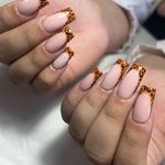 خدمات تخصصی کاشت و طراحى ناخن دان