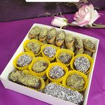 کیک وشیرینی وشکلات خانگی نفیس