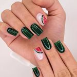 خدمات کاشت ناخن مائده آذرشب