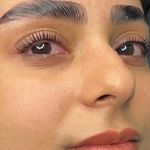 خدمات اکستنشن مژه و لیفت ابرو و مژه