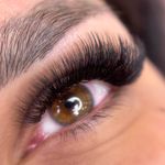 خدمات تخصصی اکستنشن مژه نایرا خداوردیان