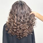 سالن زیبایی هالیرا