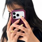 خدمات آموزش و کاشت ناخن شیوا