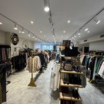 شوروم ژی با کافه فعال مخصوص بانوان