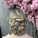 سالن زیبایی رزسفید