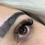 خدمات اکستنشن و لیفت مژه اسپید