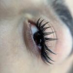 سالن آرایش و زیبایی رویا