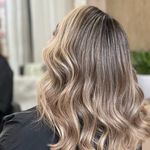 آموزشگاه و سالن زیبایی رخ شید