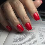 خدمات تخصصی کاشت ناخن شبنم