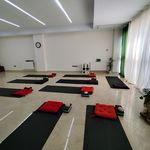 مرکز تخصصی یوگا رمانه - کلاس آنلاین یوگا