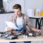 خدمات کامپیوتر، شبکه و دوربین مداربسته