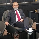 مشاور حرفه ای املاک
