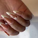 سالن تخصصی کاشت ناخن فاطیما