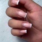 آرایشگاه و سالن زیبایی ریحانه