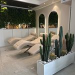 آکادمی و سالن زیبایی نلوی