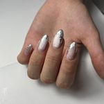 سالن زیبایی و خدمات ناخن پرنیان (انقلاب)