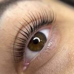 اکستنشن و‌ کاشت مژه آرزو