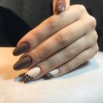 خدمات تخصصی ناخن نگین