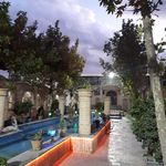 رستوران سنتی اوا