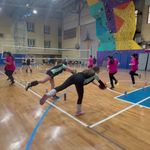 آموزش والیبال دختران بتیس